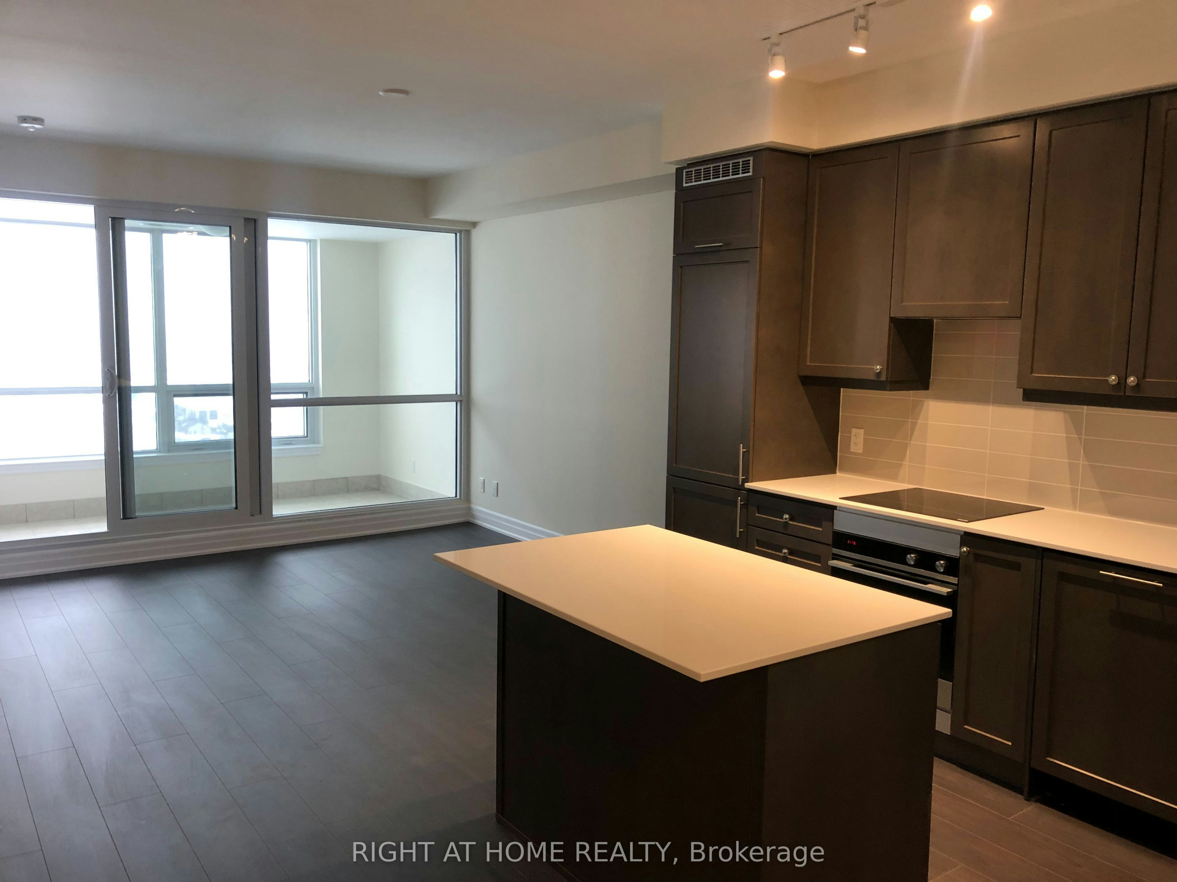 2005-9075 Jane Street, Vaughan, ON, L4K 0L7 - 2