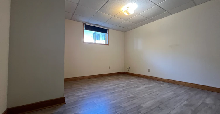 Lower-299 Lakeview Boulevard, Georgina, ON, L4P 2Y6 - 12