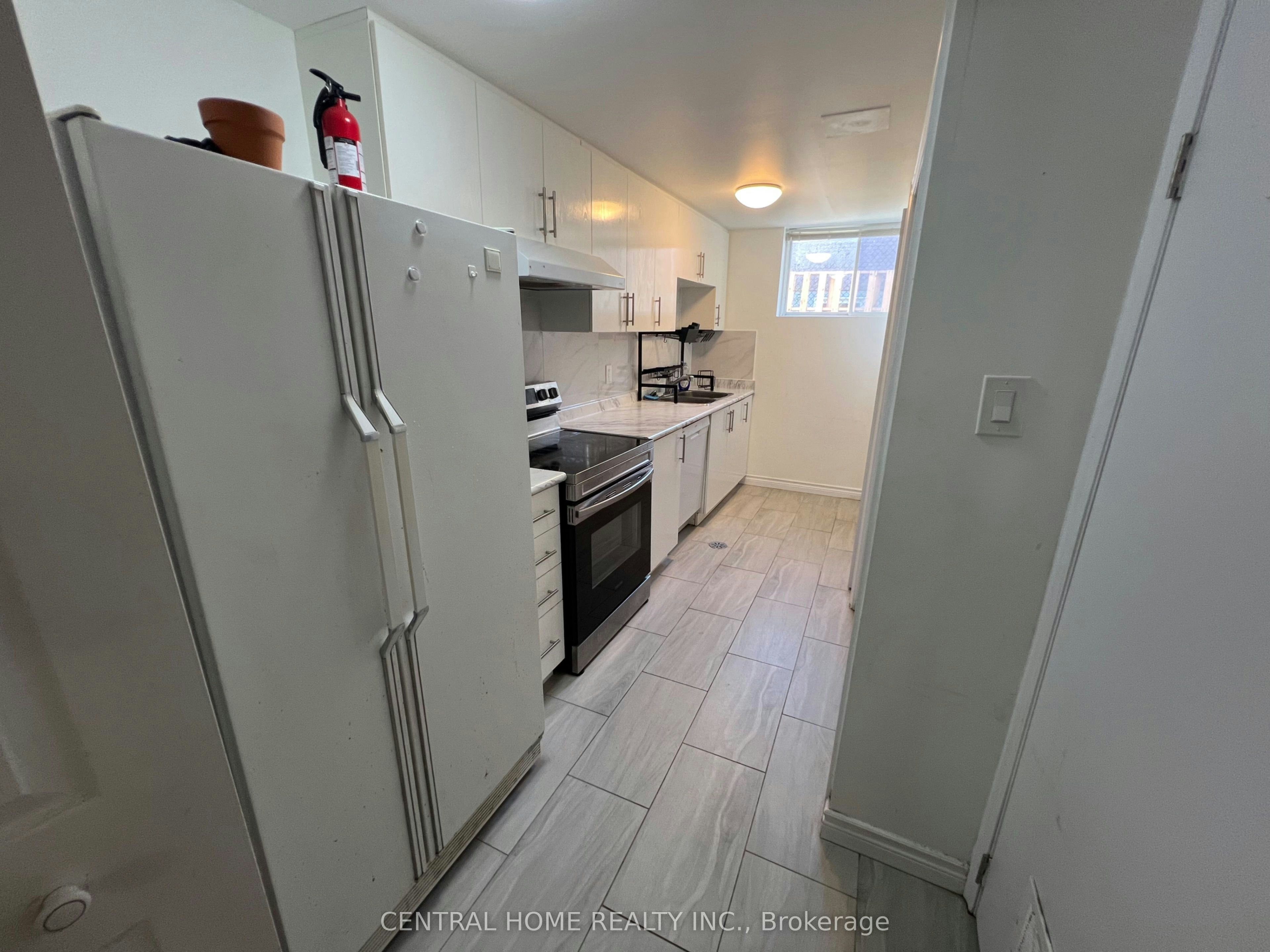 Lower-299 Lakeview Boulevard, Georgina, ON, L4P 2Y6 - 8
