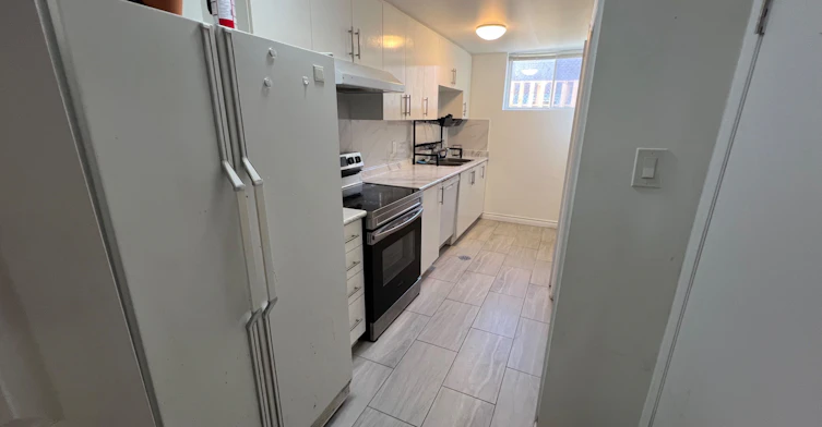 Lower-299 Lakeview Boulevard, Georgina, ON, L4P 2Y6 - 8