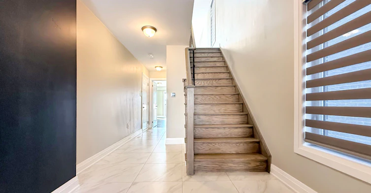 922 Isaac Phillips Way, Newmarket, ON, L3X 2Y8 - 3