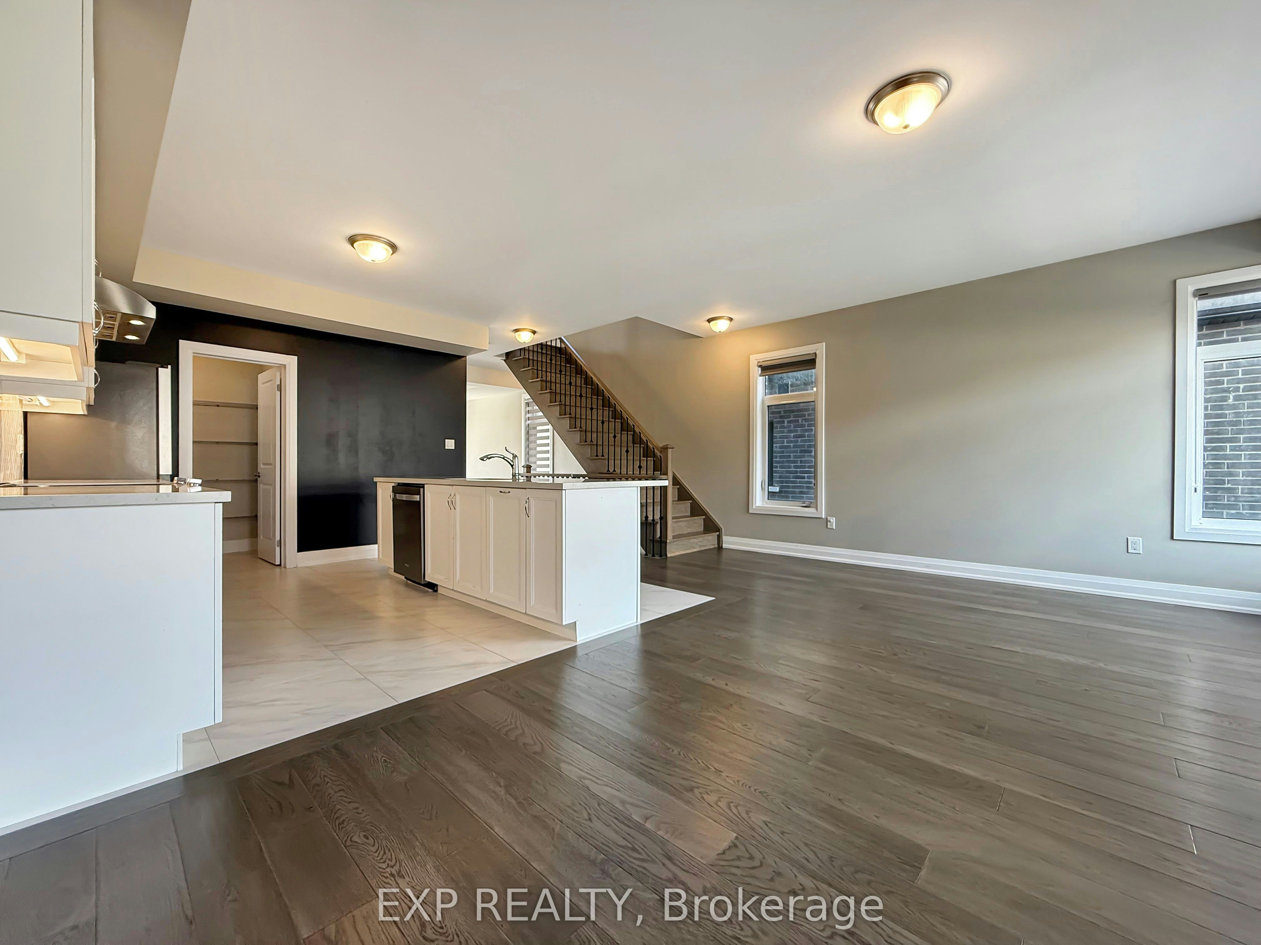 922 Isaac Phillips Way, Newmarket, ON, L3X 2Y8 - 20