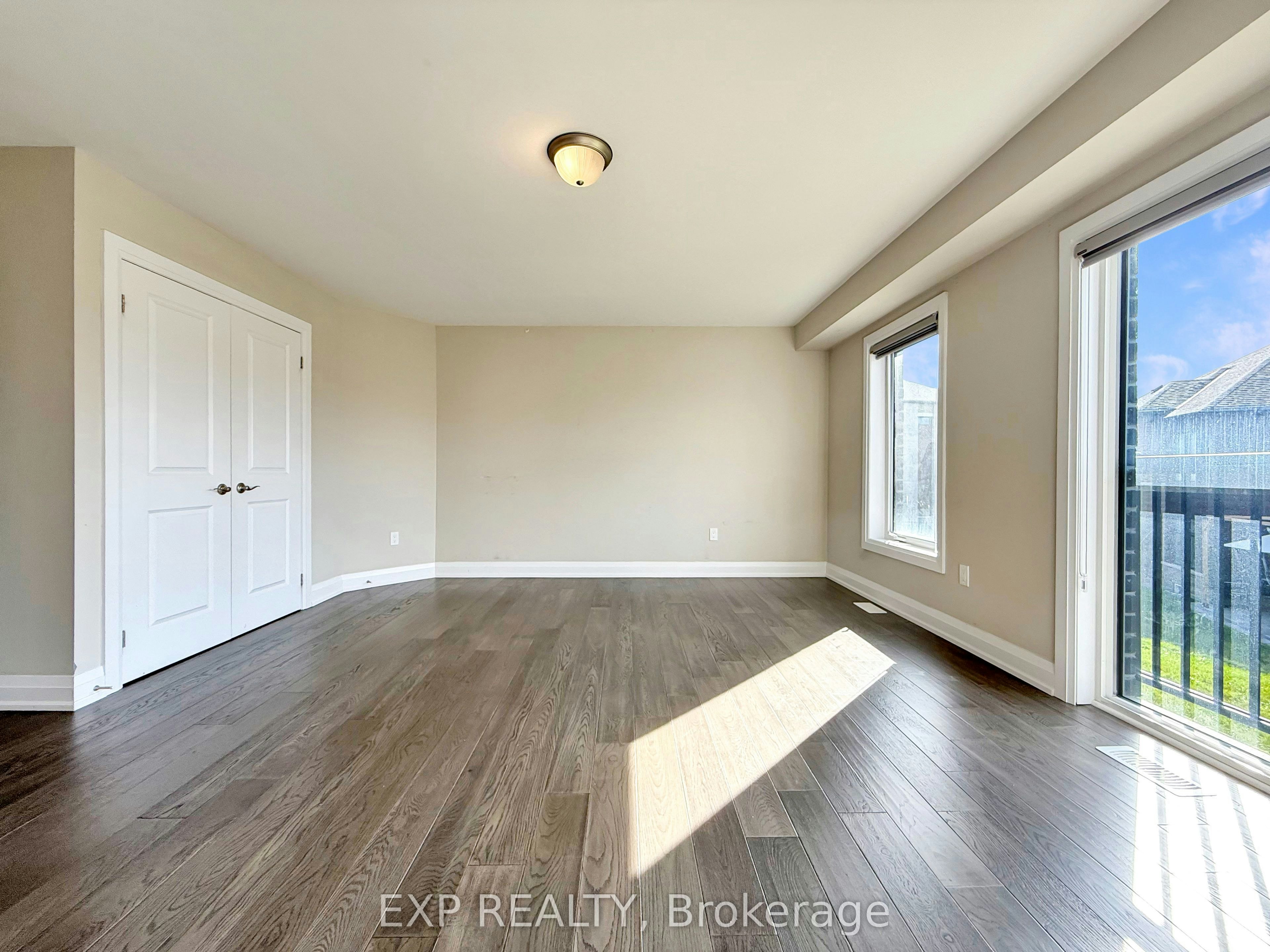 922 Isaac Phillips Way, Newmarket, ON, L3X 2Y8 - 9