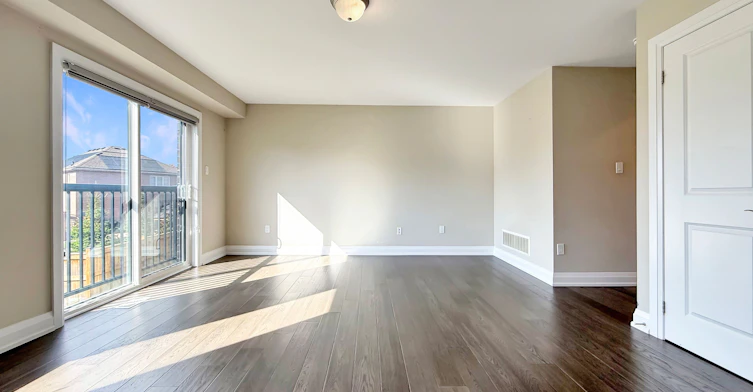 922 Isaac Phillips Way, Newmarket, ON, L3X 2Y8 - 12