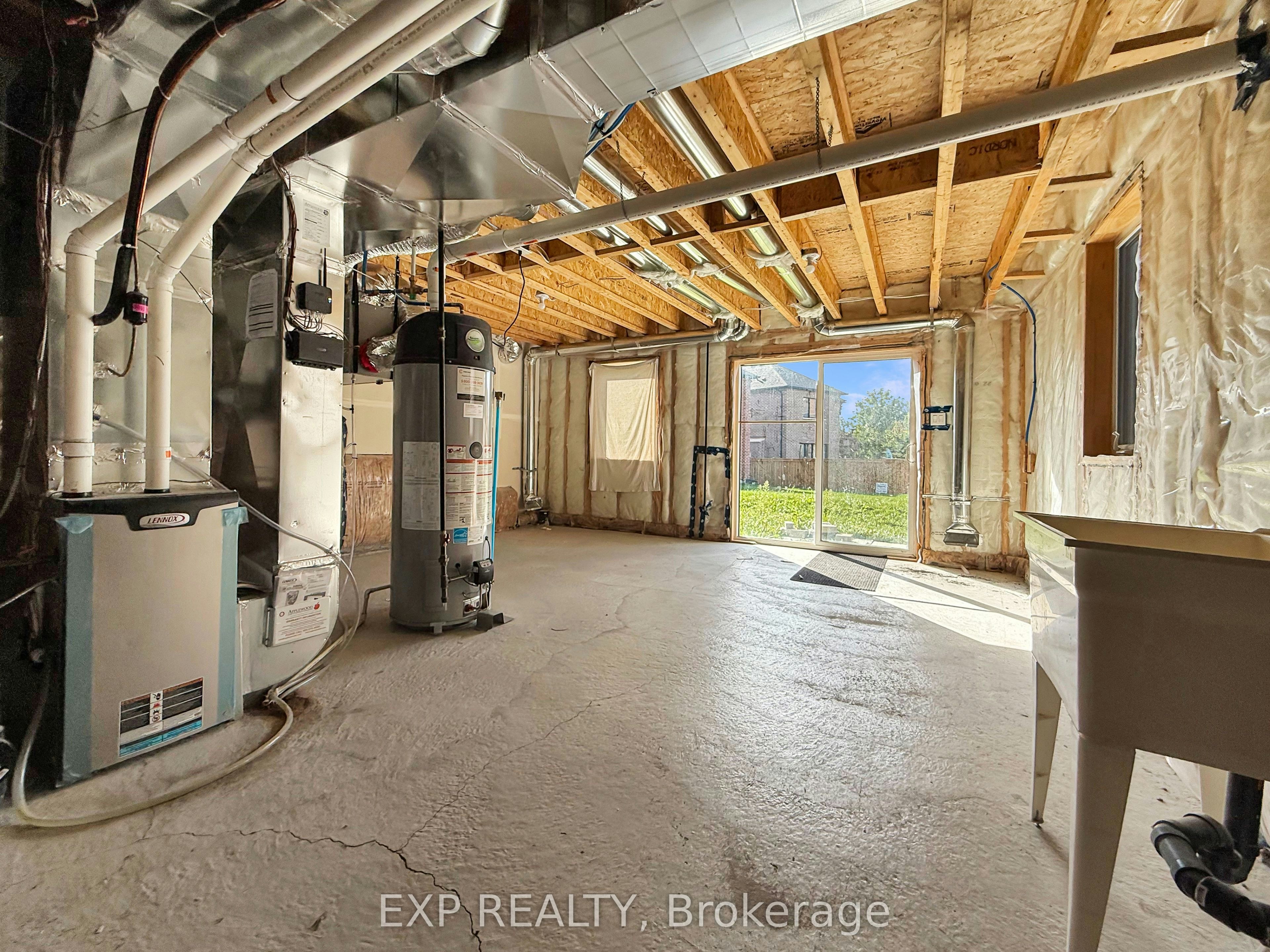 922 Isaac Phillips Way, Newmarket, ON, L3X 2Y8 - 46