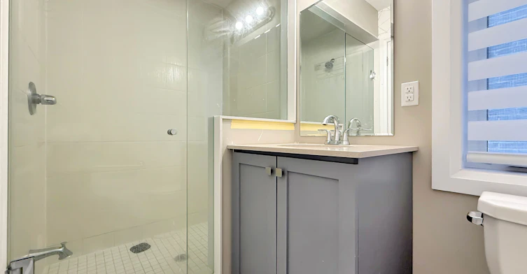 922 Isaac Phillips Way, Newmarket, ON, L3X 2Y8 - 5