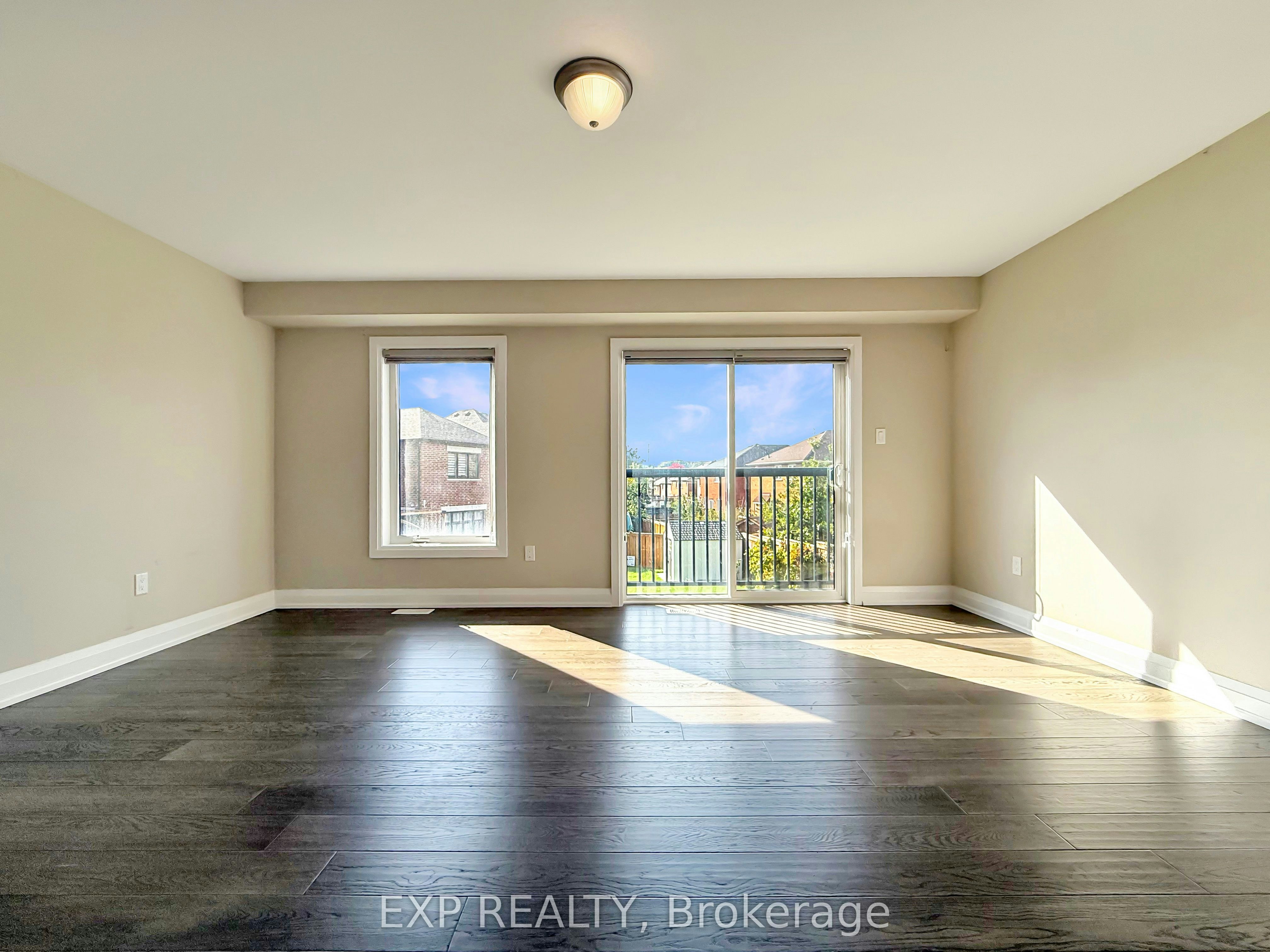 922 Isaac Phillips Way, Newmarket, ON, L3X 2Y8 - 7