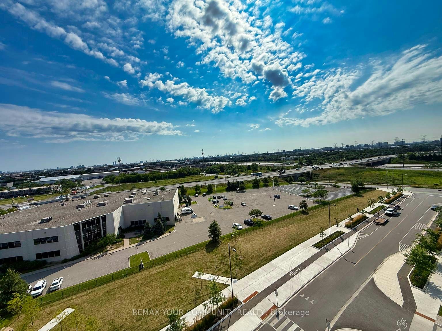 917-60 Honeycrisp Crescent, Vaughan, ON, L4K 0N5 - 32