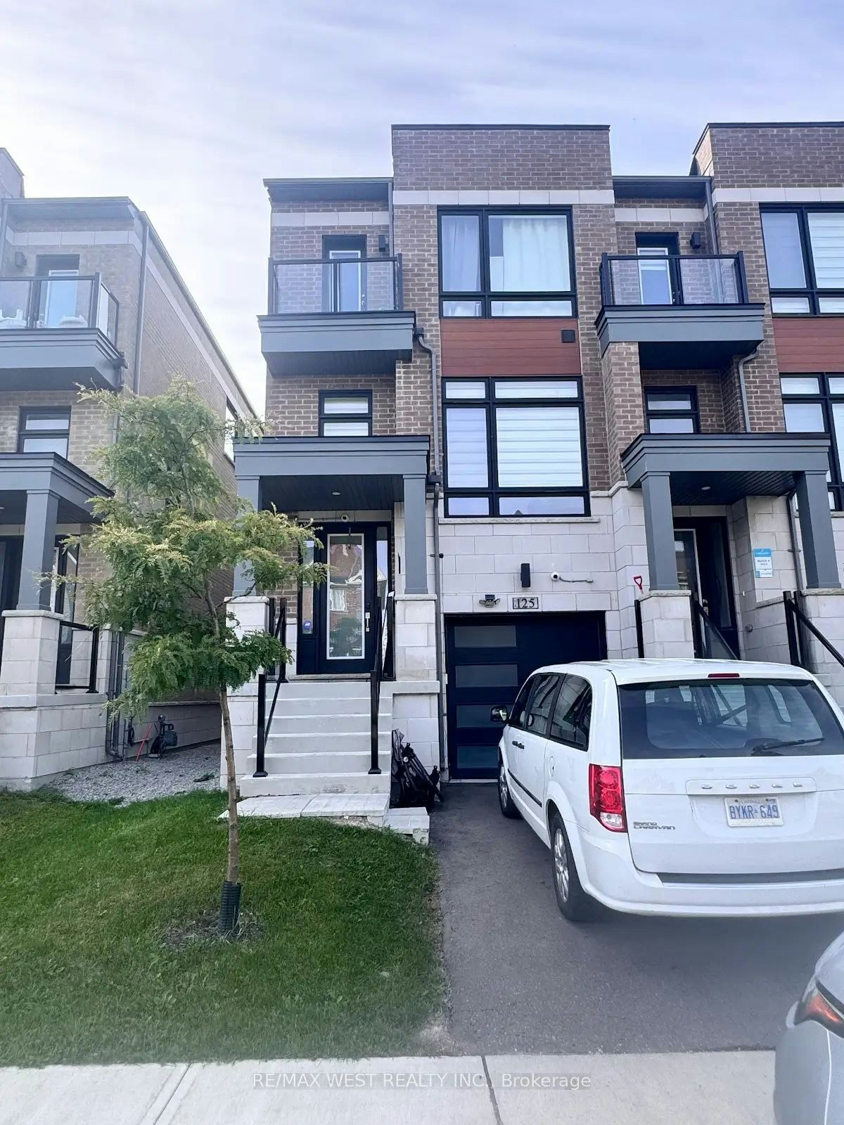 125 Farooq Boulevard, Vaughan, ON, L4H 5G3