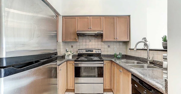 5-21 St Moritz Way, Markham, ON, L3R 4G4 - 4