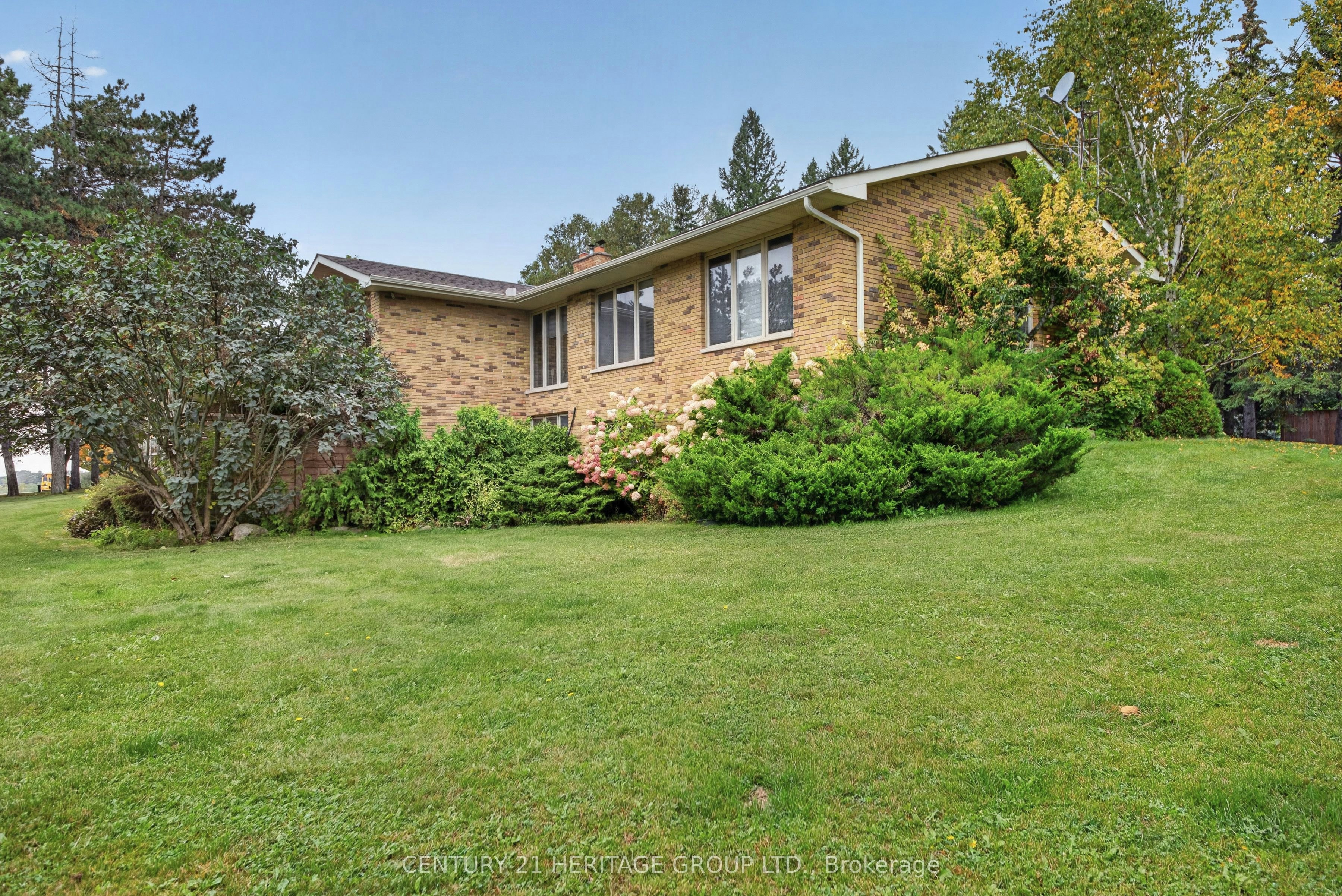 1 Arthur Evans Crescent, Bradford West Gwillimbury, ON, L3Z 3K9