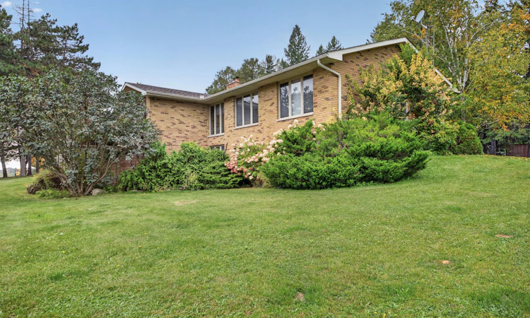 1 Arthur Evans Crescent