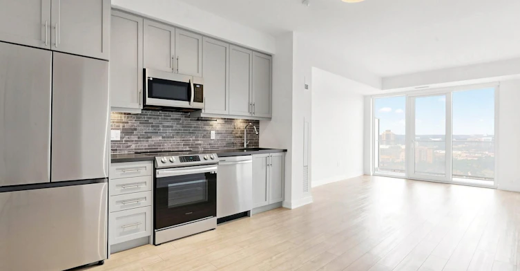 2405-105 Oneida Crescent, Richmond Hill, ON, L4B 0H6 - 4