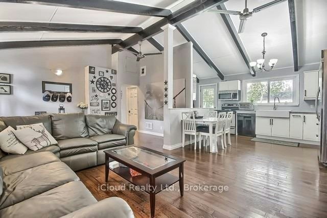 172 Silas Boulevard, Georgina, ON, L4P 2K3 - 2