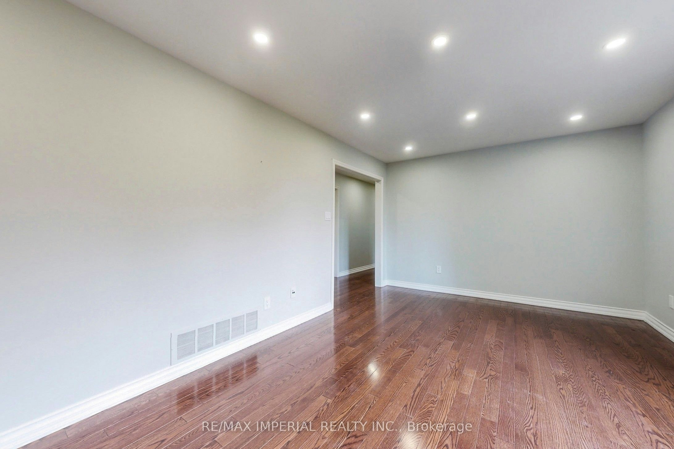 2 Craigleith Crescent, Richmond Hill, ON, L4E 2L5 - 10