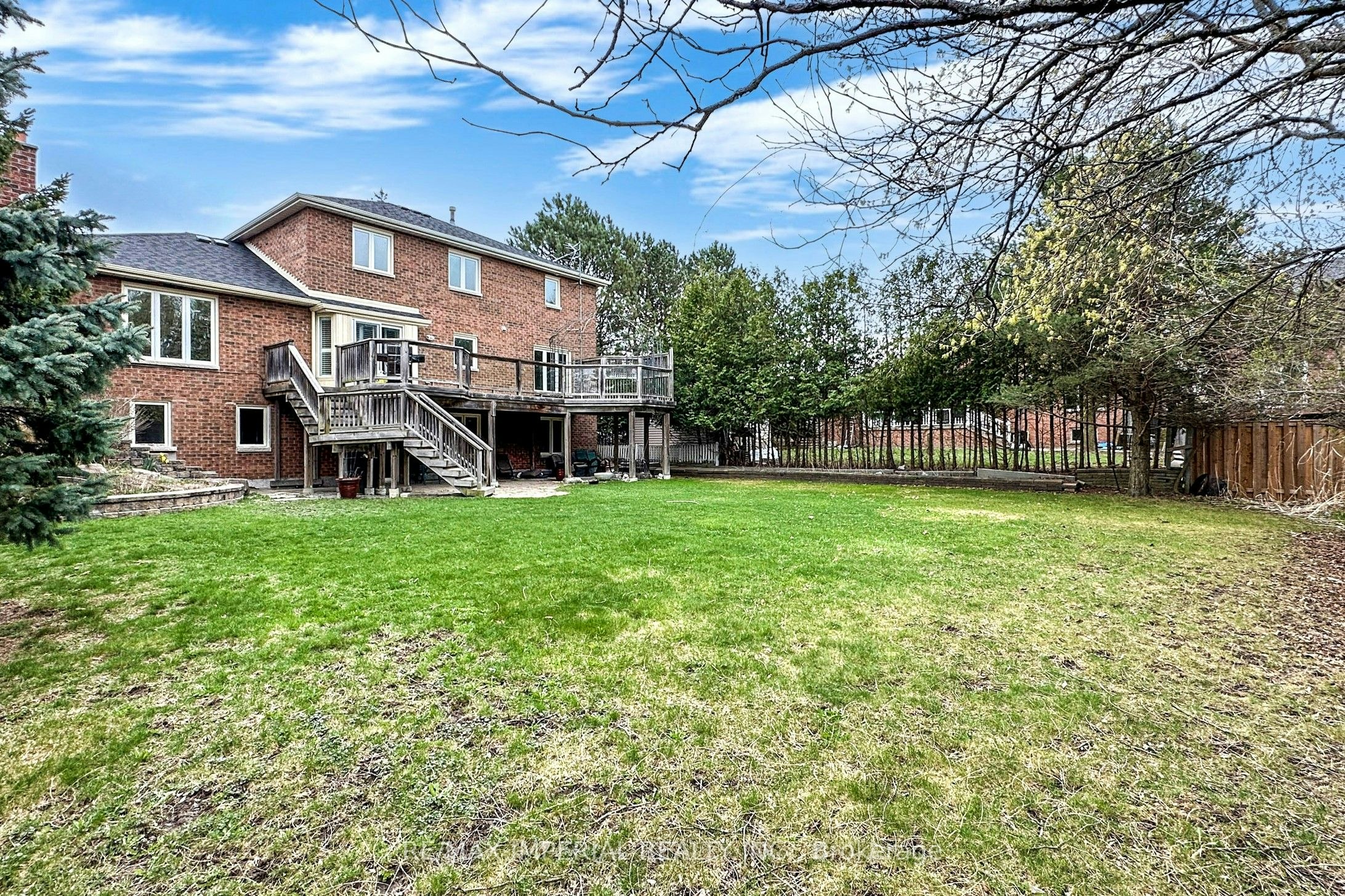 2 Craigleith Crescent, Richmond Hill, ON, L4E 2L5 - 38