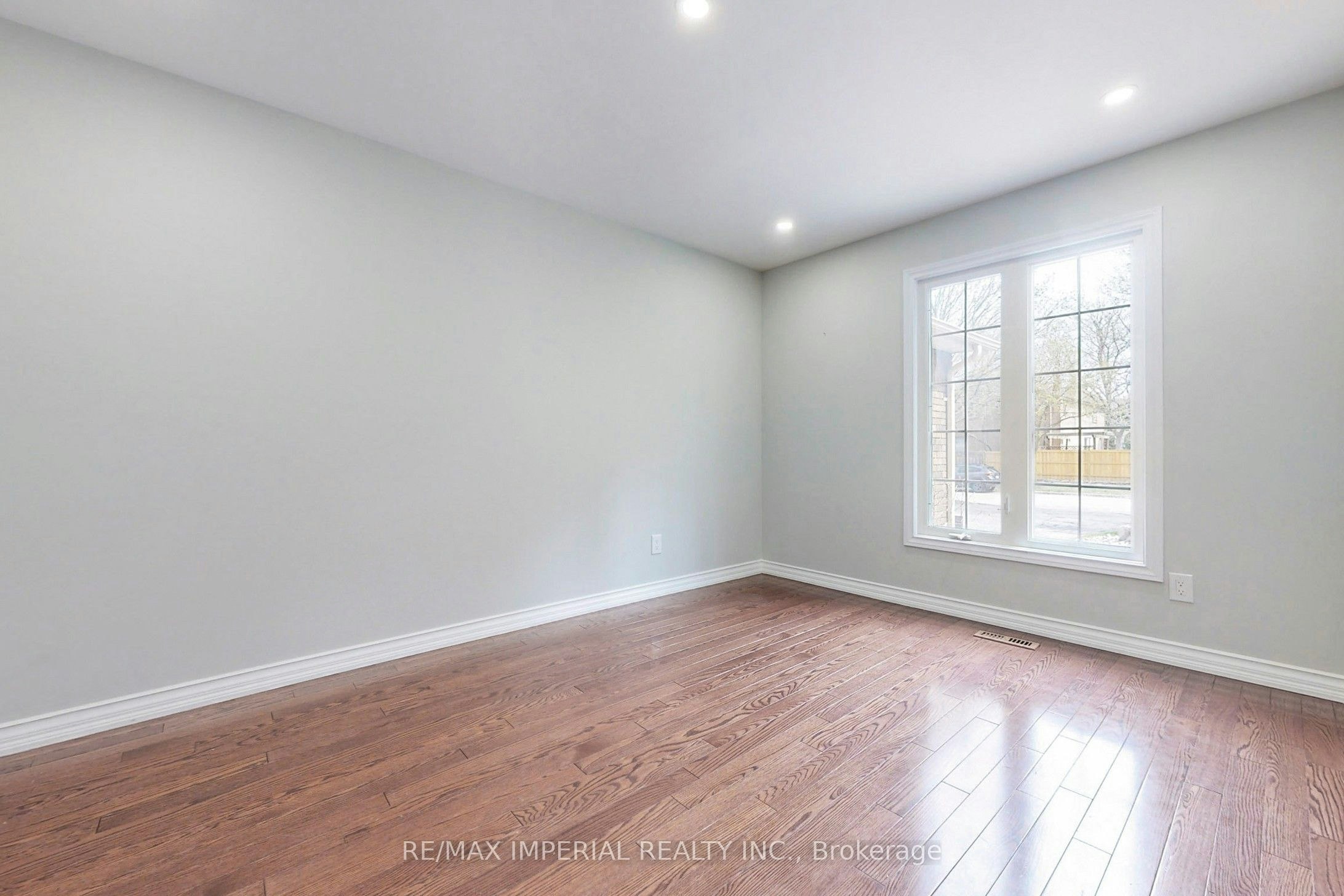 2 Craigleith Crescent, Richmond Hill, ON, L4E 2L5 - 24
