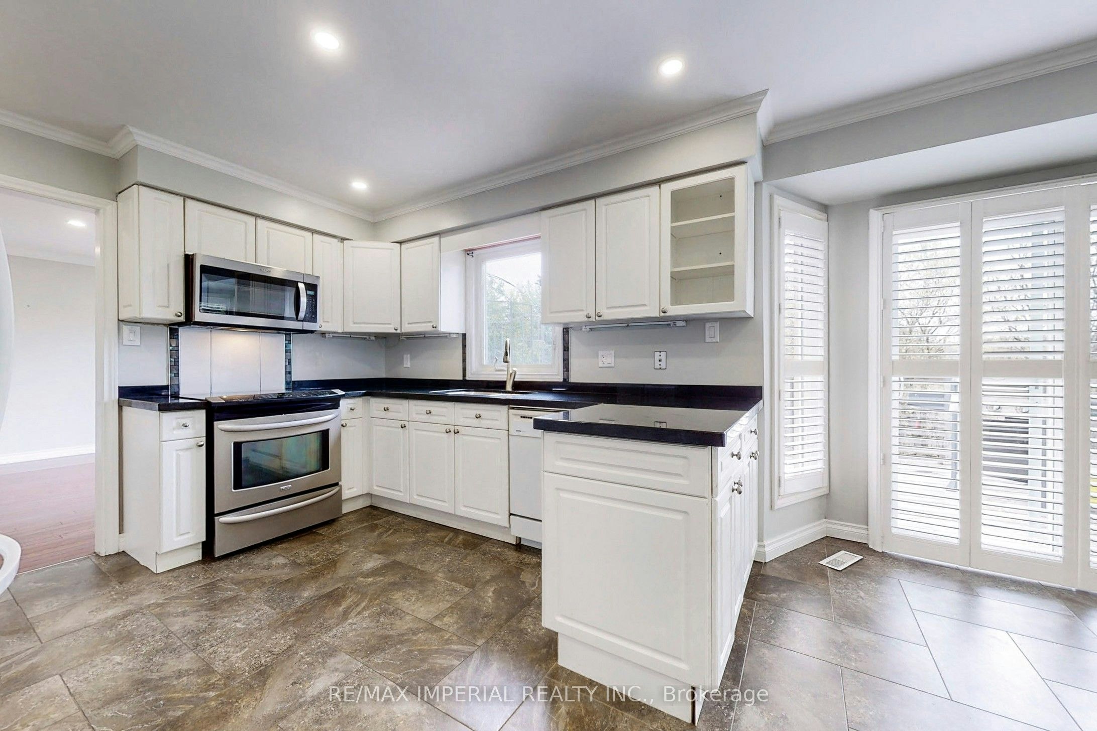 2 Craigleith Crescent, Richmond Hill, ON, L4E 2L5 - 11