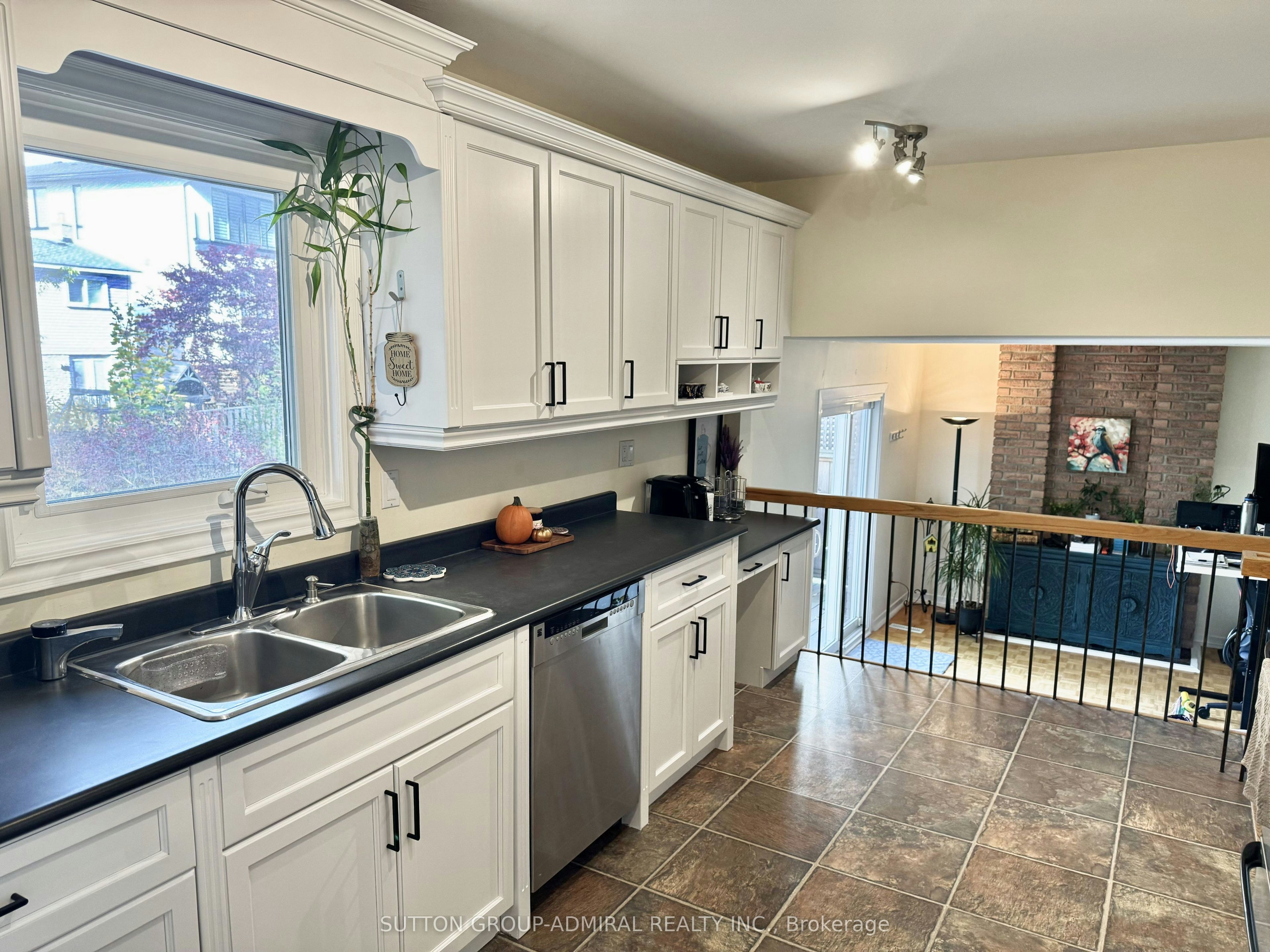 20 Sanderson Crescent, Richmond Hill, ON, L4C 5L4 - 12