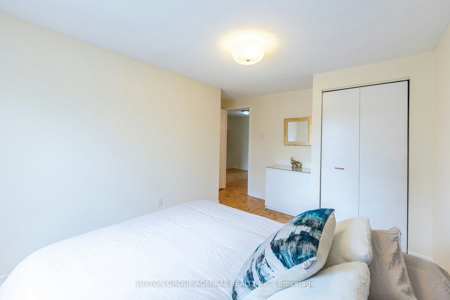 20 Sanderson Crescent, Richmond Hill, ON, L4C 5L4 - 20