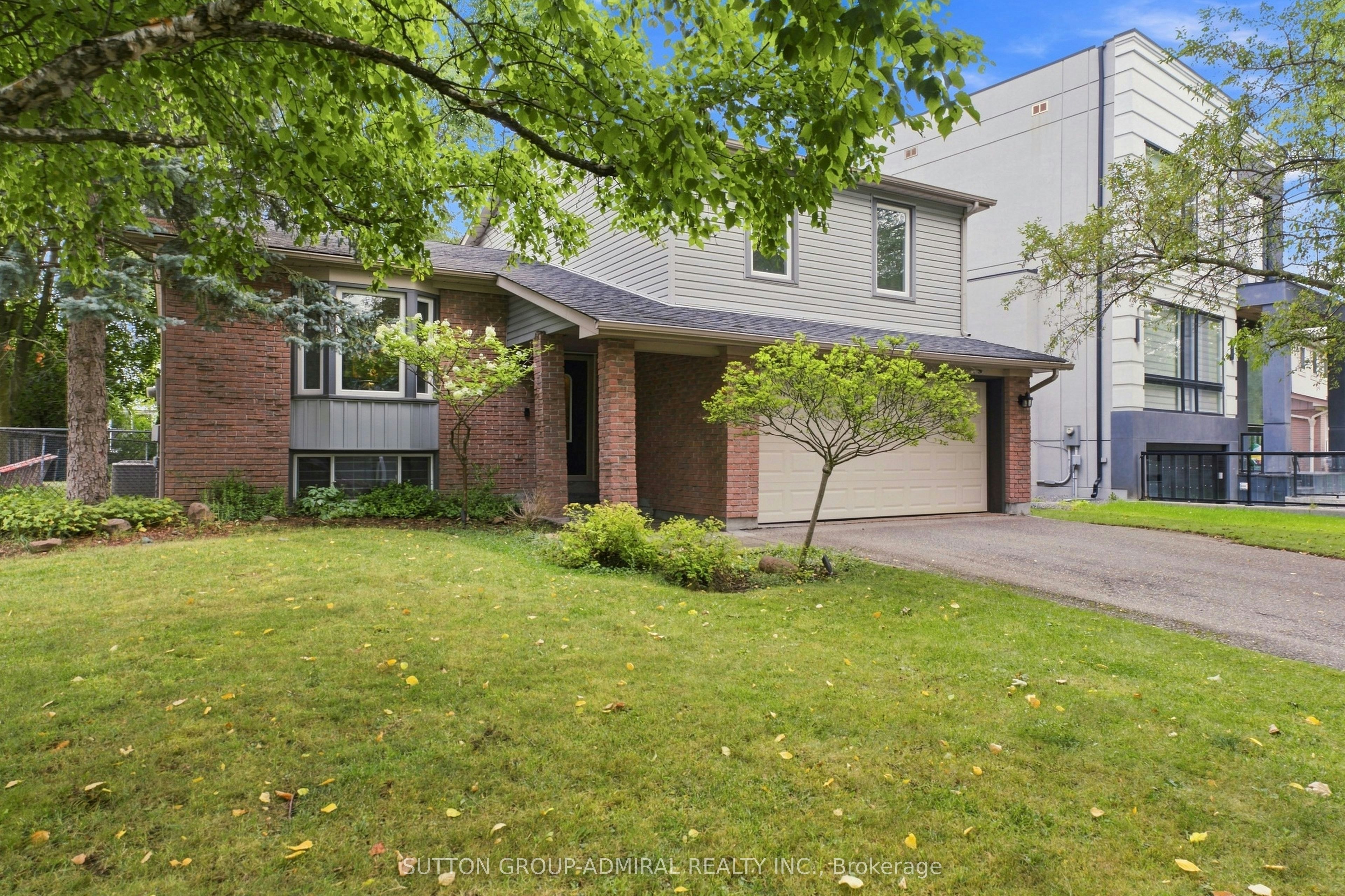 20 Sanderson Crescent, Richmond Hill, ON, L4C 5L4 - 3