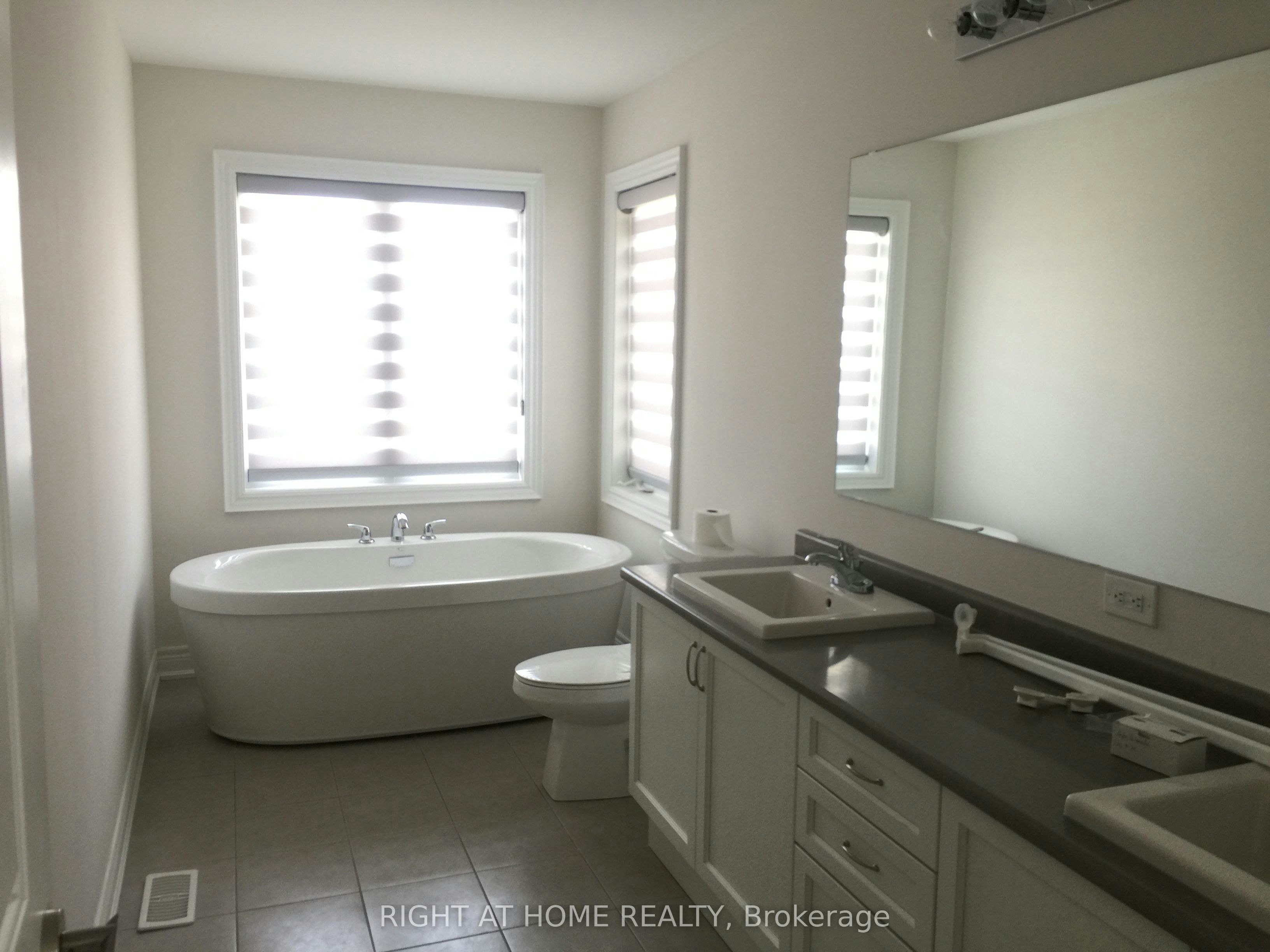 46 Blazing Star Street, East Gwillimbury, ON, L9N 0S2 - 13