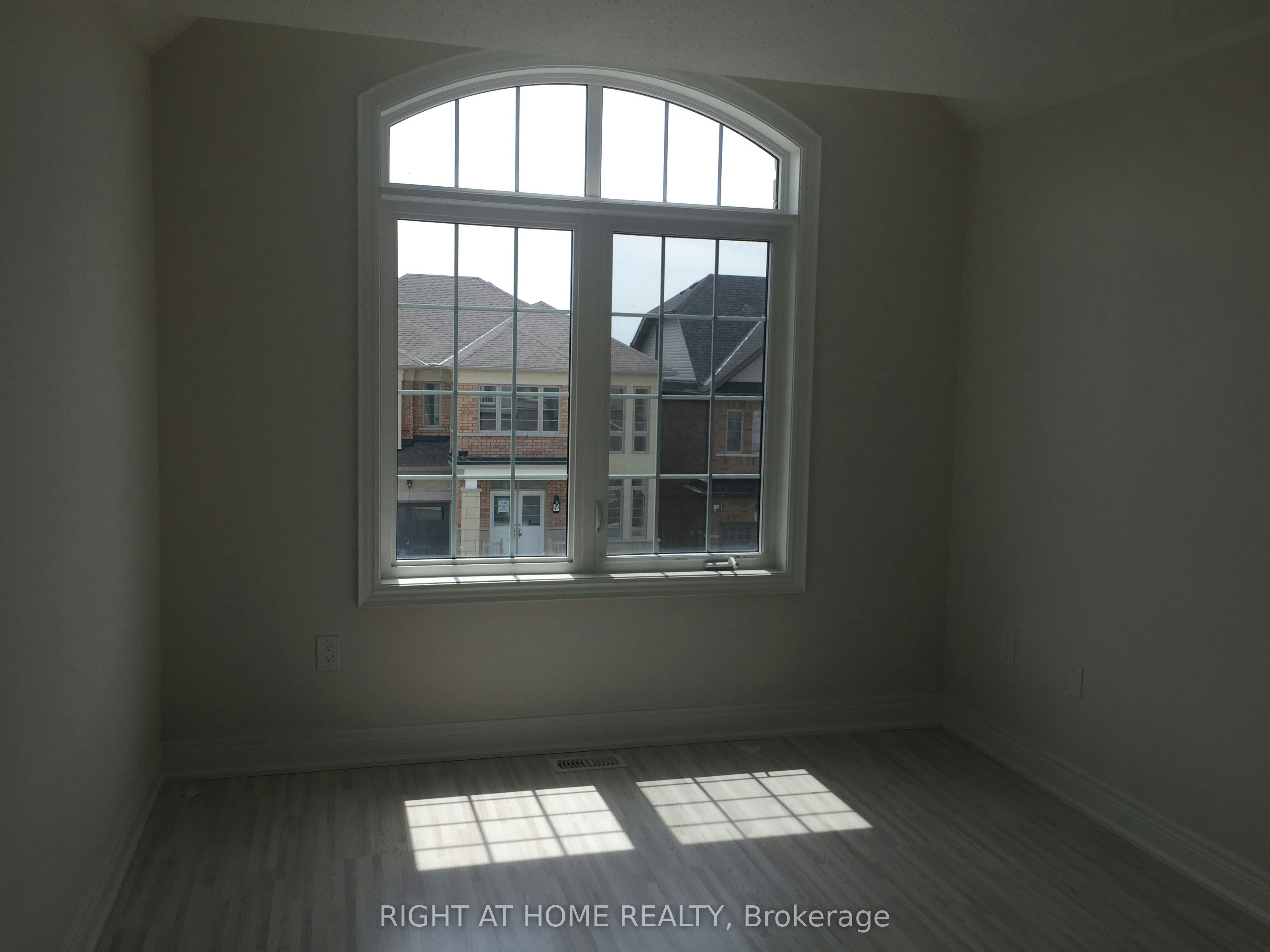 46 Blazing Star Street, East Gwillimbury, ON, L9N 0S2 - 6