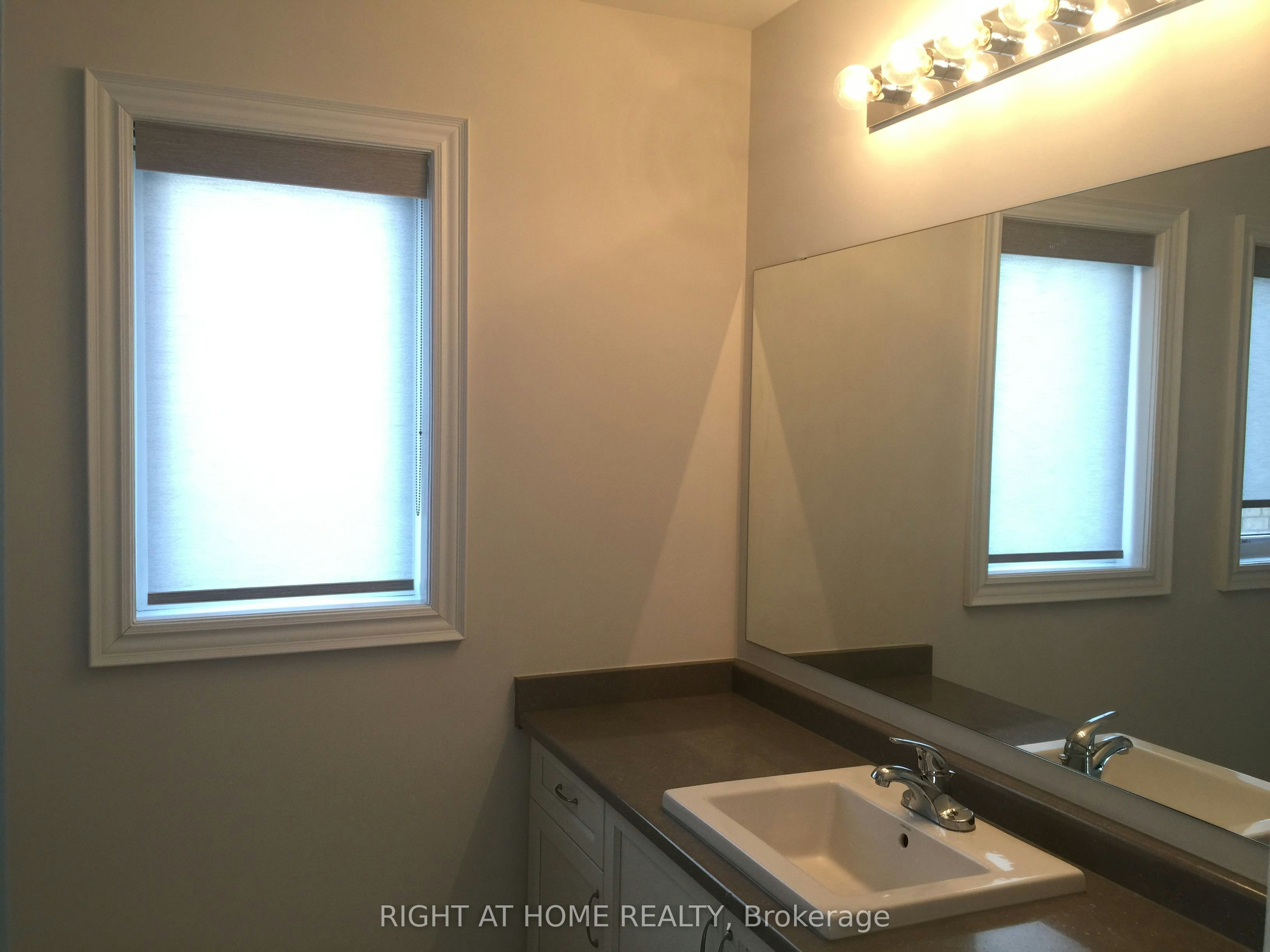 46 Blazing Star Street, East Gwillimbury, ON, L9N 0S2 - 9