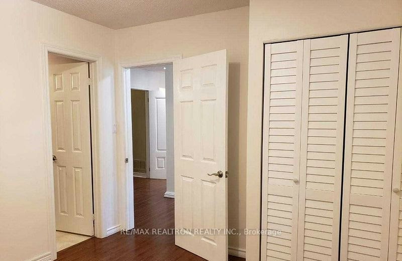 50 Earl Stewart Drive, Aurora, ON, L4G 7P4 - 4