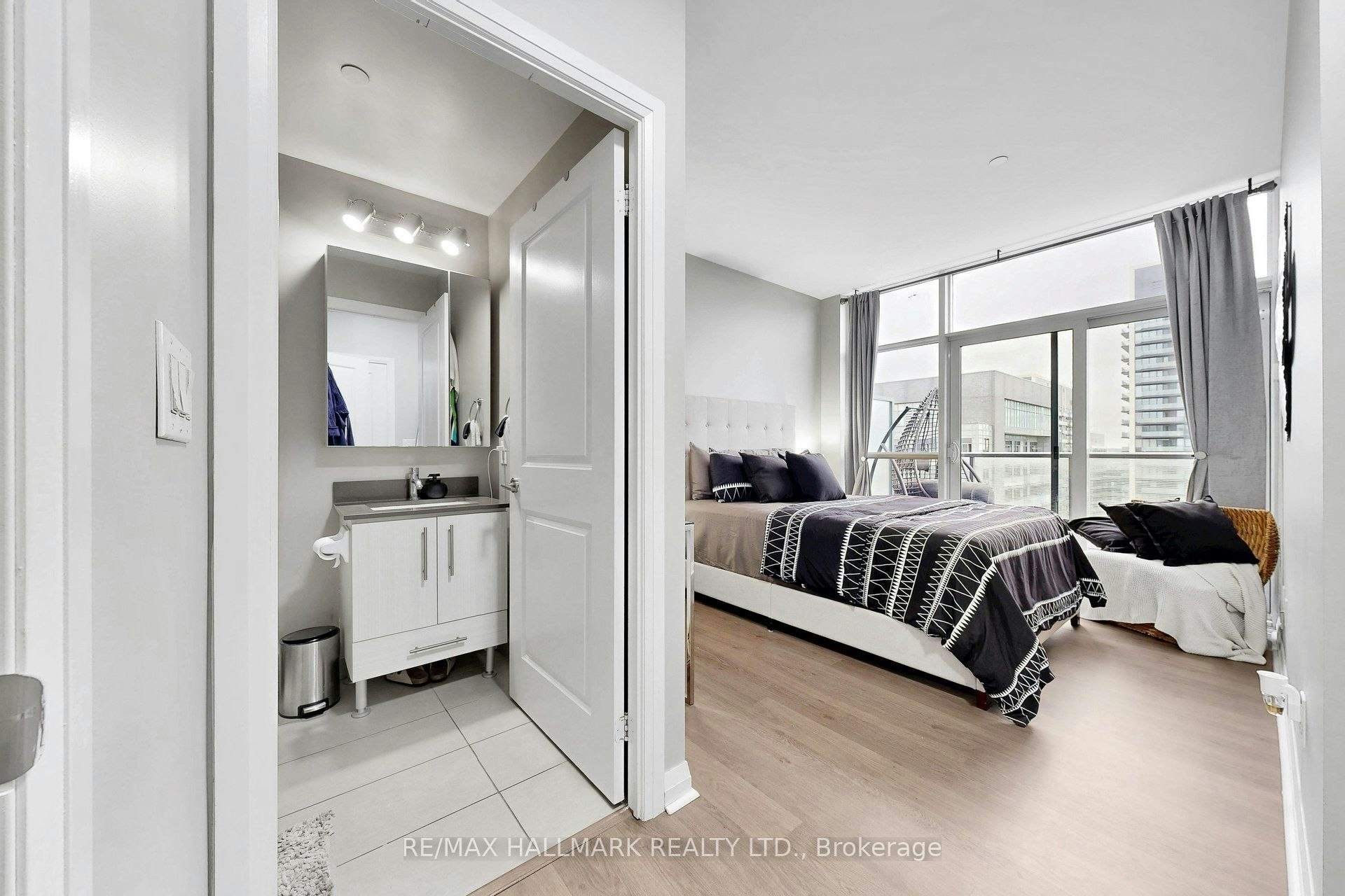 PH 10-55 Oneida Crescent, Richmond Hill, ON, L4B 0E8 - 11