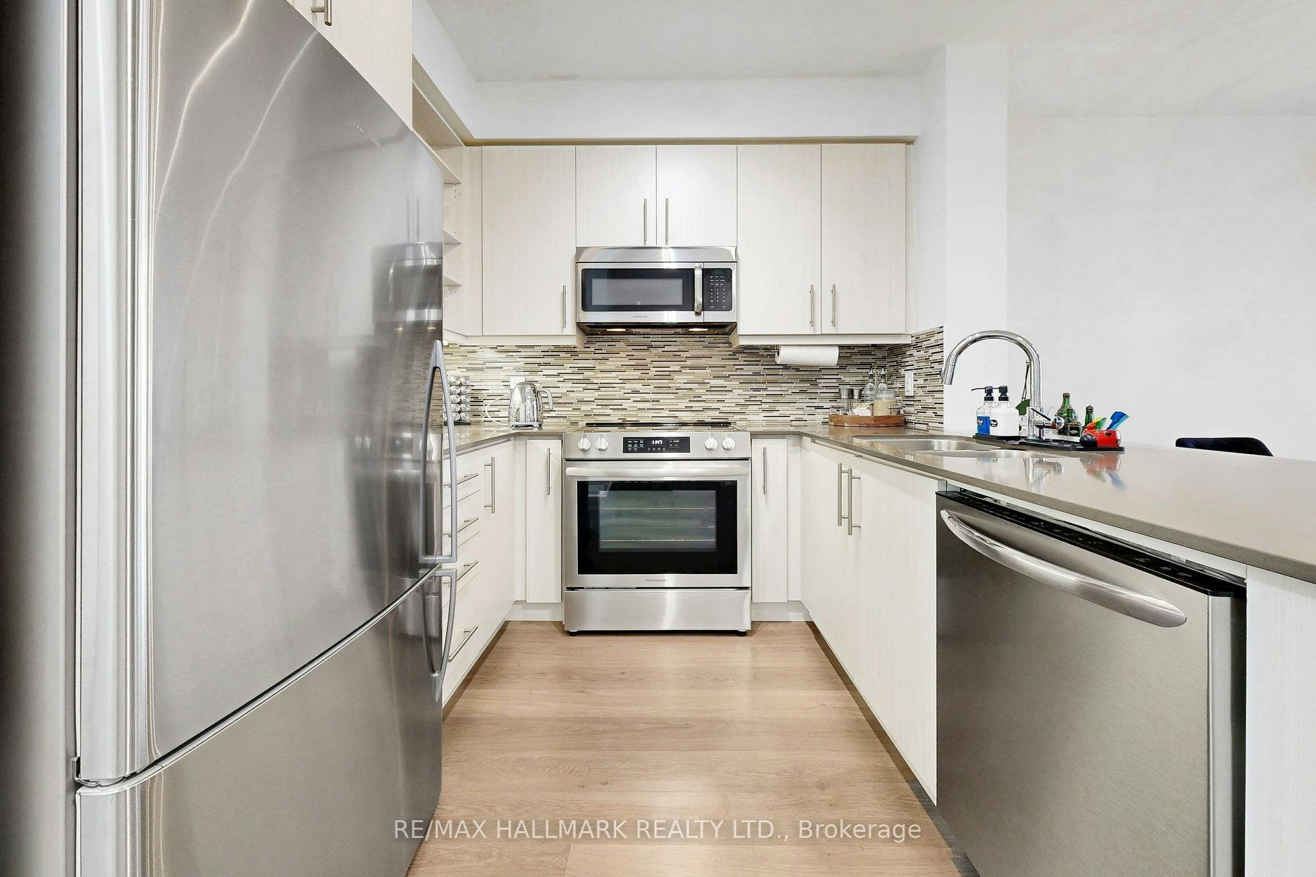PH 10-55 Oneida Crescent, Richmond Hill, ON, L4B 0E8 - 3