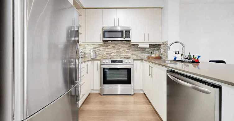 PH 10-55 Oneida Crescent, Richmond Hill, ON, L4B 0E8 - 3