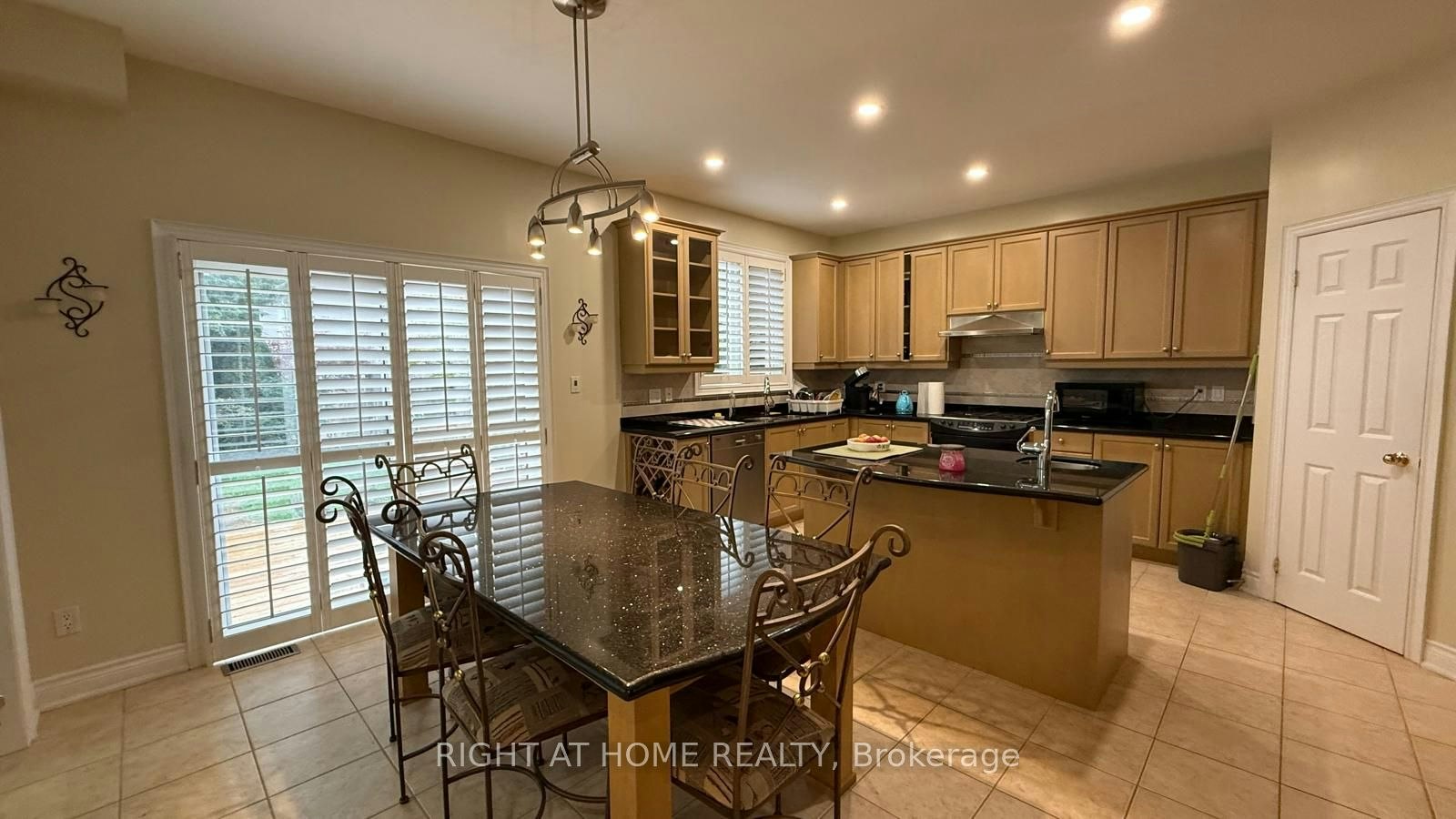 96 Bradgate Drive, Markham, ON, L3T 7M3 - 6
