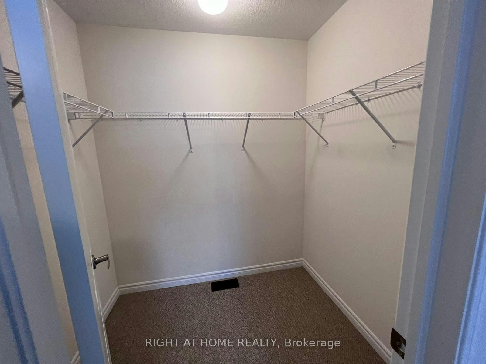 2250 Grainger Loop N/A, Innisfil, ON, L9S 0N1 - 11