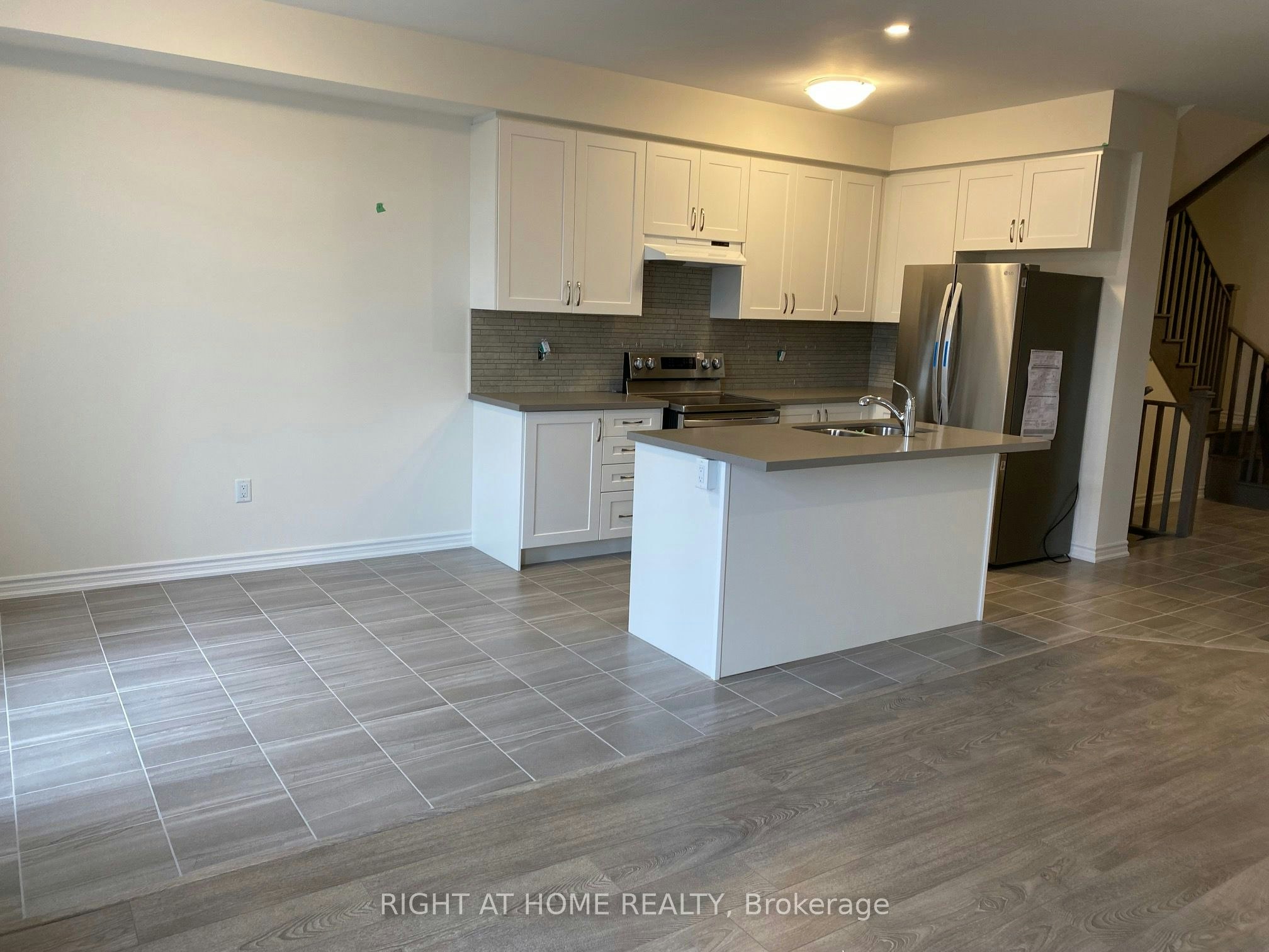 2250 Grainger Loop N/A, Innisfil, ON, L9S 0N1 - 4