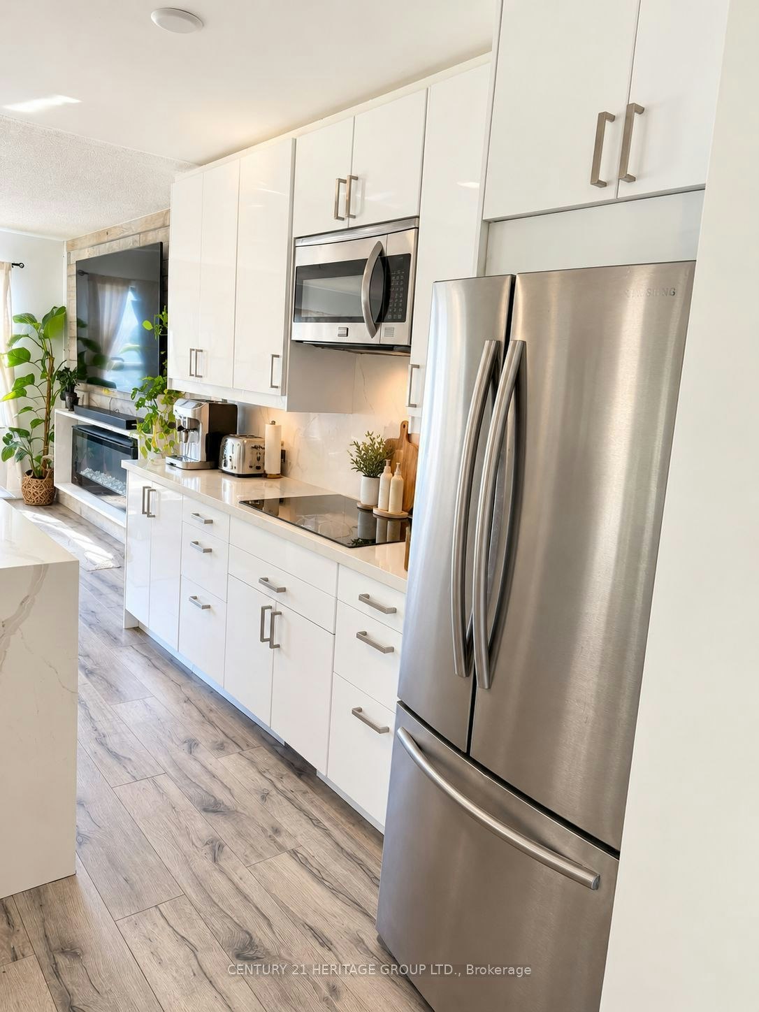 578 North Lake Road, Richmond Hill, ON, L4E 3B8 - 3