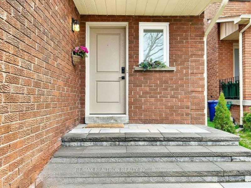 9 Checker Court, Vaughan, ON, L4J 5X4 - 2