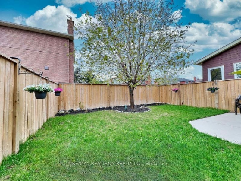 9 Checker Court, Vaughan, ON, L4J 5X4 - 25
