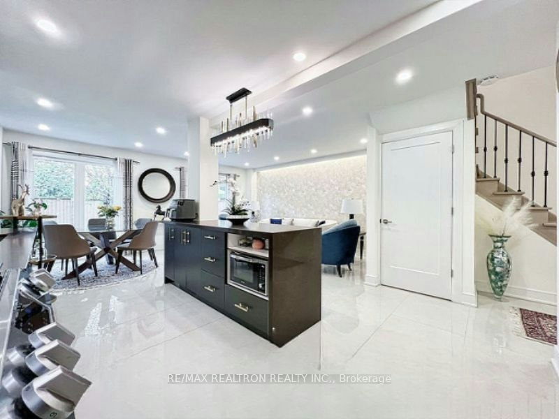 9 Checker Court, Vaughan, ON, L4J 5X4 - 10