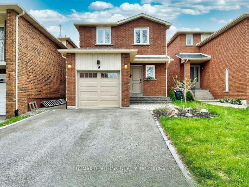 9 Checker Court, Vaughan, ON, L4J 5X4