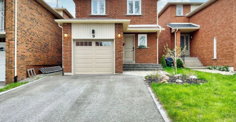 9 Checker Court, Vaughan, ON, L4J 5X4