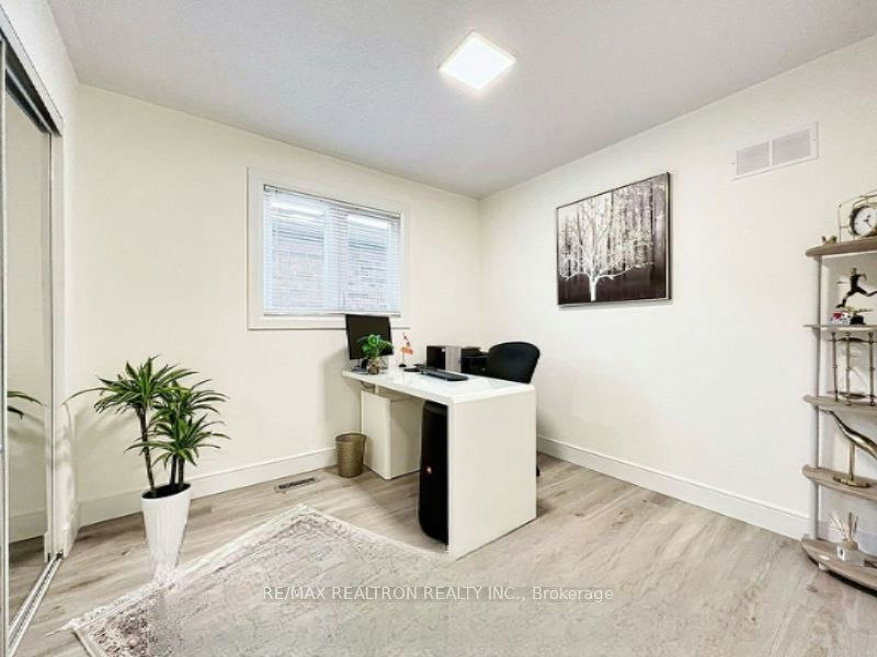 9 Checker Court, Vaughan, ON, L4J 5X4 - 17