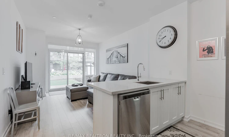 B103-271 Sea Ray Avenue