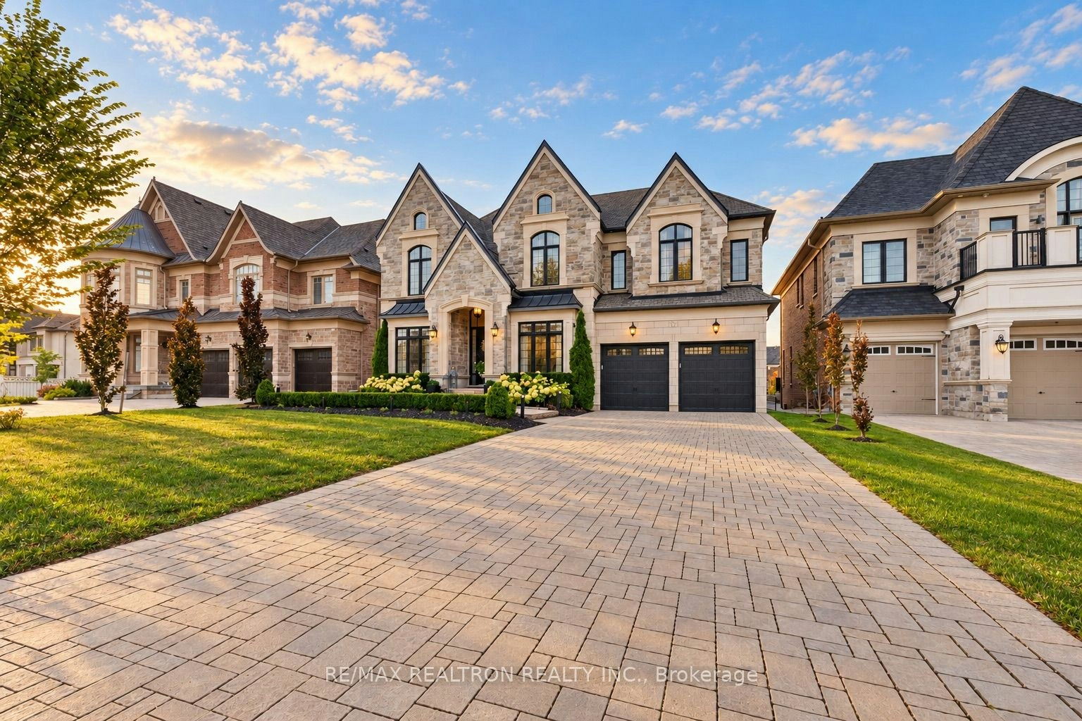 12 Mary Natasha Court, Vaughan, ON, L4H 4N7