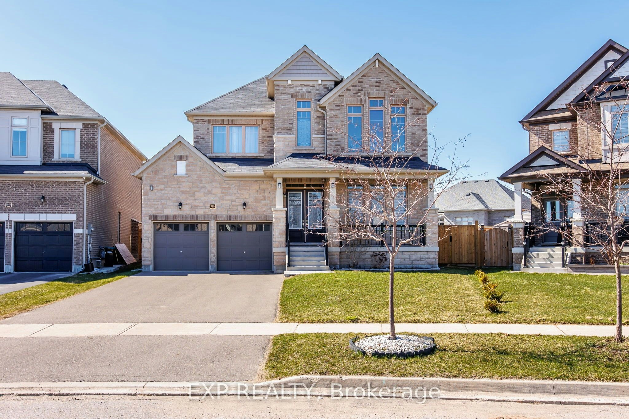 1807 Emberton Way, Innisfil, ON, L9S 0N4