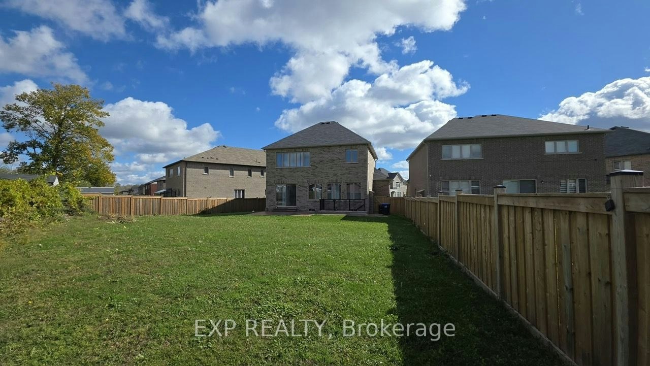 1807 Emberton Way, Innisfil, ON, L9S 0N4 - 15