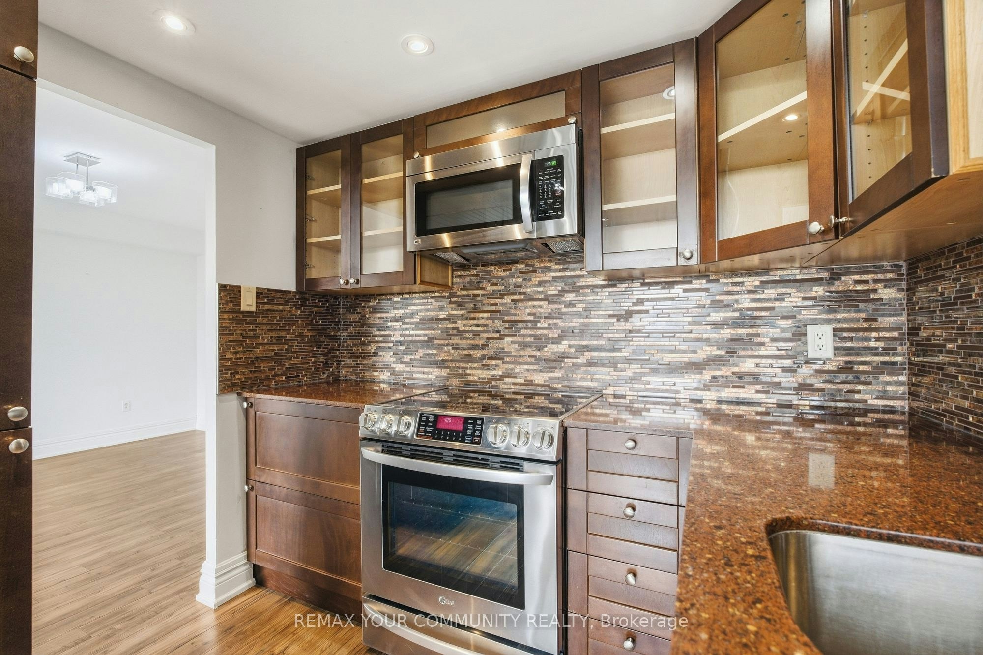 402-20 Harding Boulevard, Richmond Hill, ON, L4C 9S4 - 17
