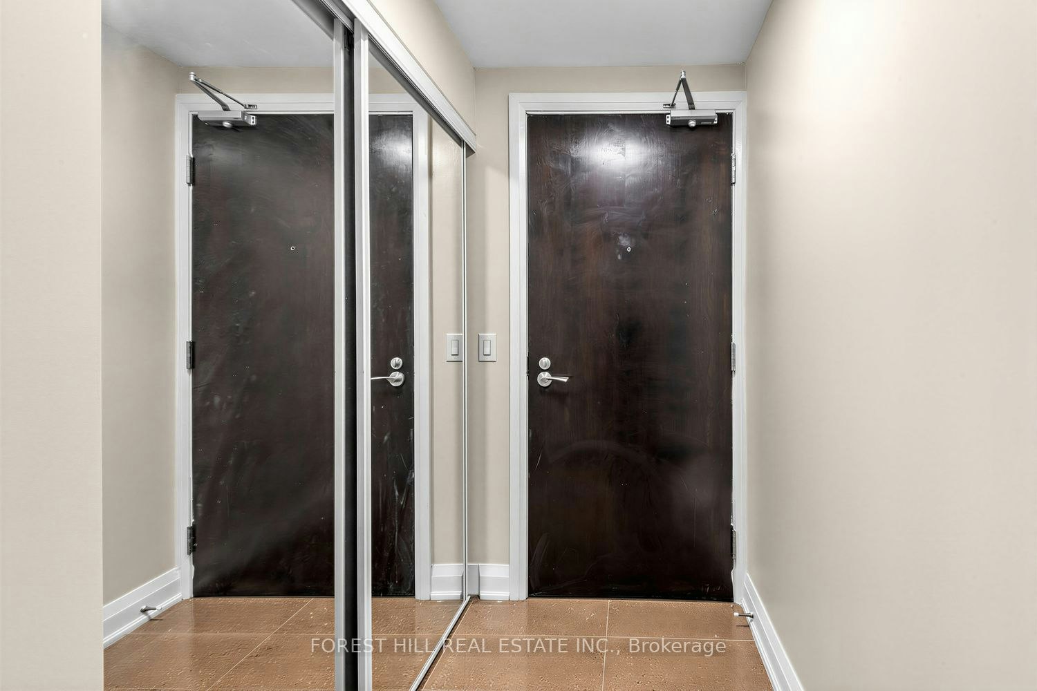 1605-30 North Park Road, Vaughan, ON, L4J 0G6 - 2