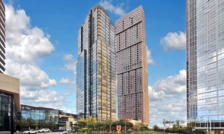 312-2910 Highway No, 7 Road W