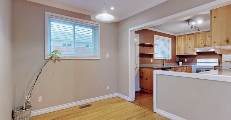 16 Knowles Crescent, Aurora, ON, L4G 1Z7 - 5